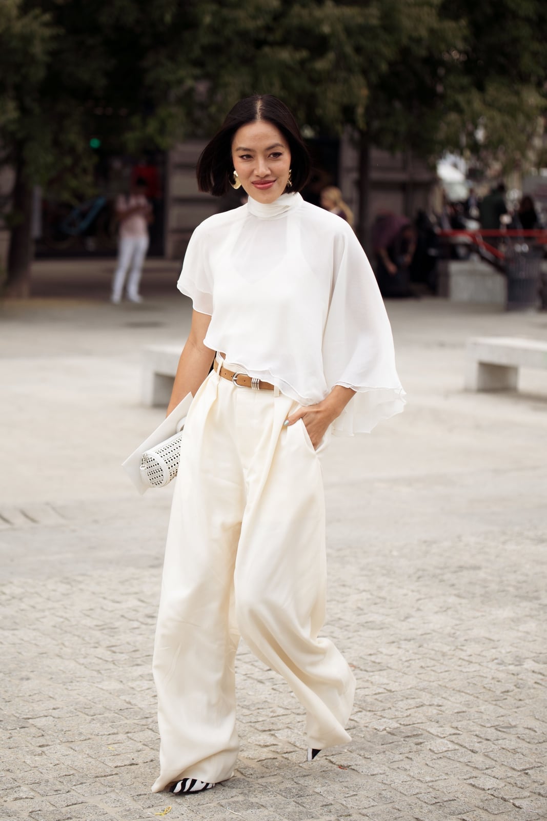 Ivory Top and Cream Trousers for Smart Casual Ivory Top and Cream Trousers for Smart Casual — White Outfits