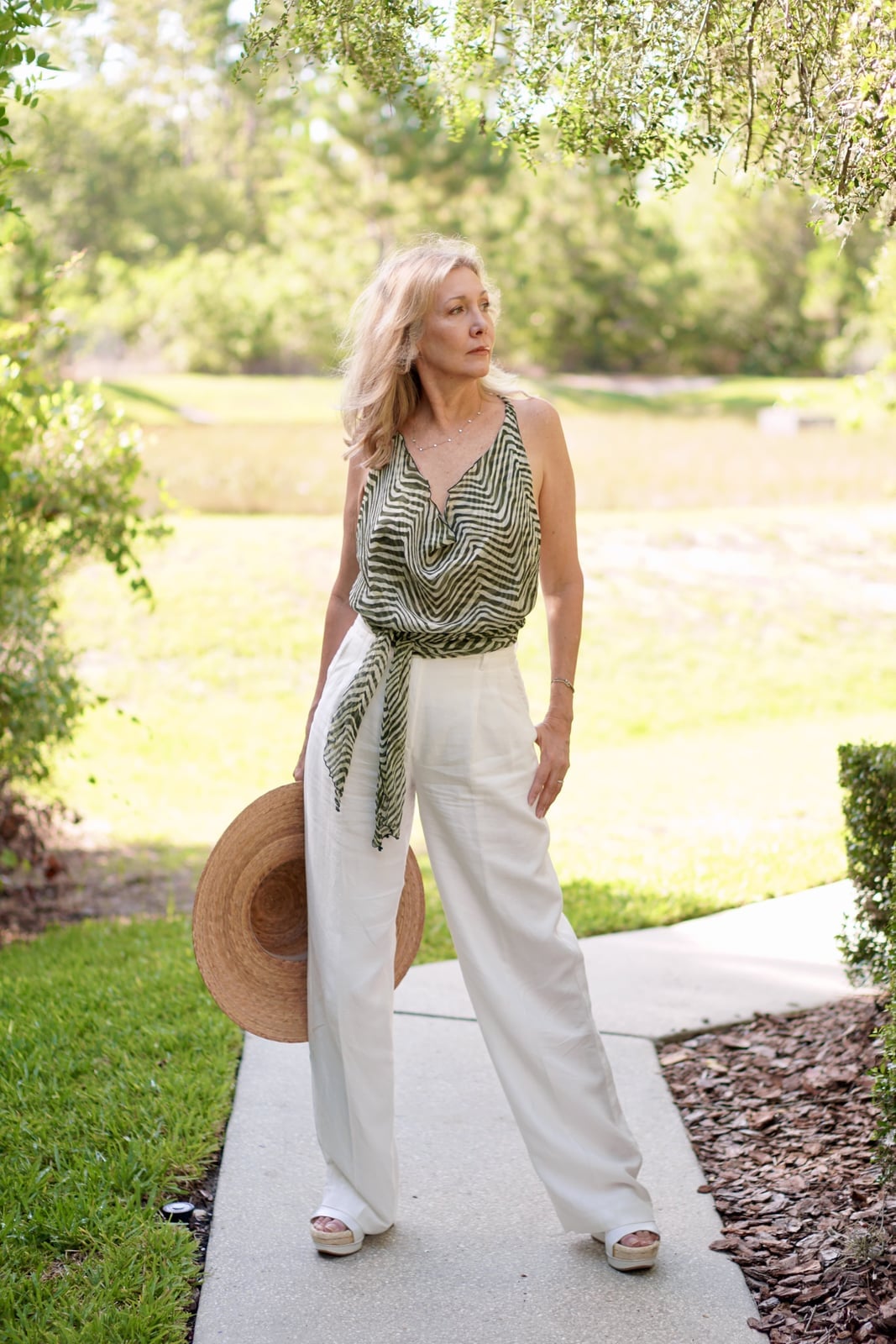 White Linen Pants With a Scarf Detail Top White Linen Pants With a Scarf Detail Top — White Pants Outfits