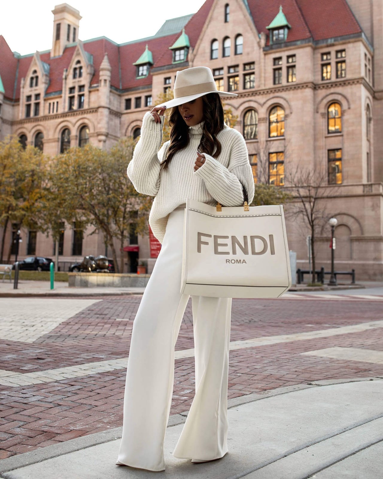 Monochromatic White With a Chunky Knit Sweater Monochromatic White With a Chunky Knit Sweater — White Pants Outfits