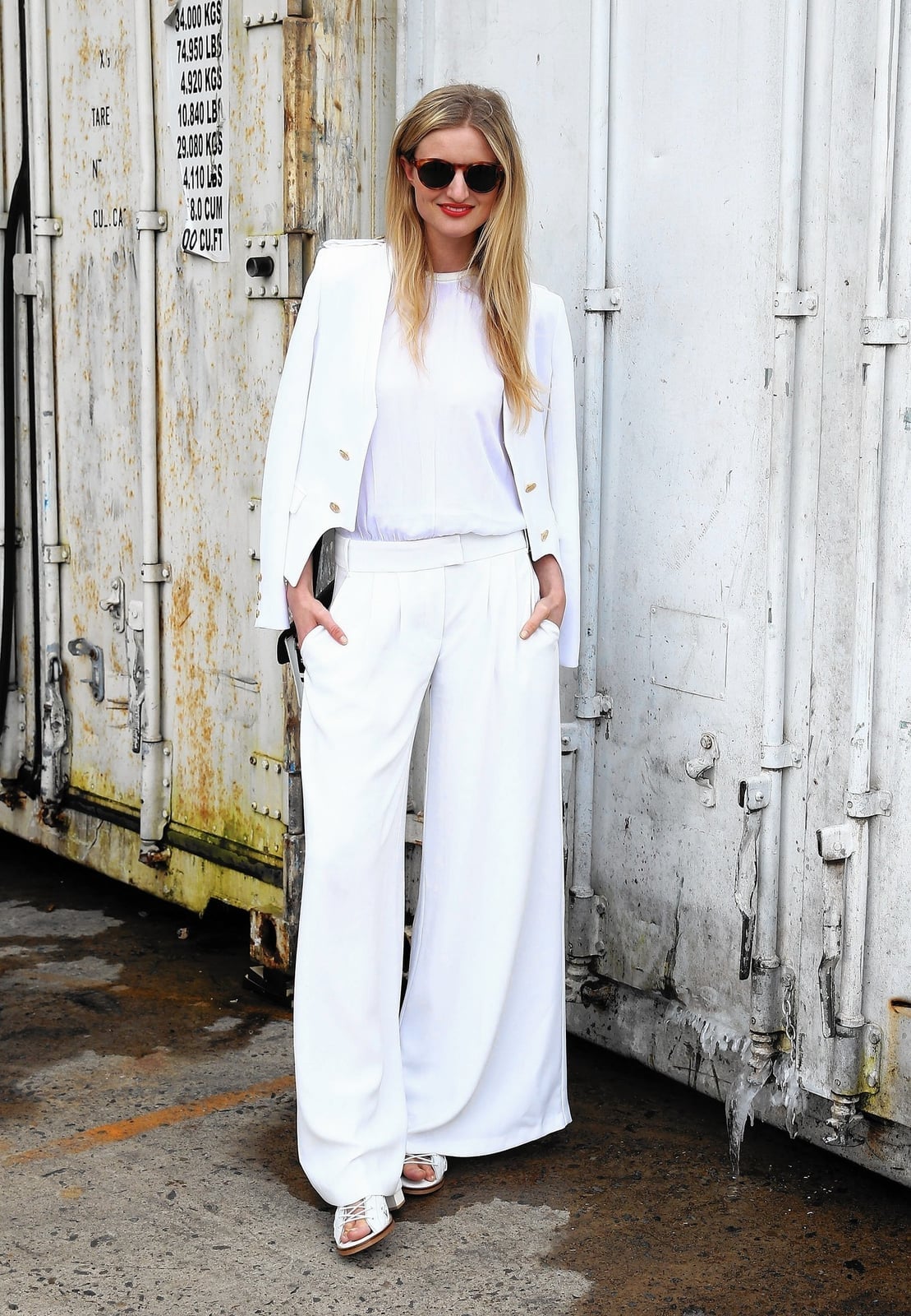 All White Tailored Suit With Wide-Leg Trousers All White Tailored Suit With Wide-Leg Trousers — White Pants Outfits