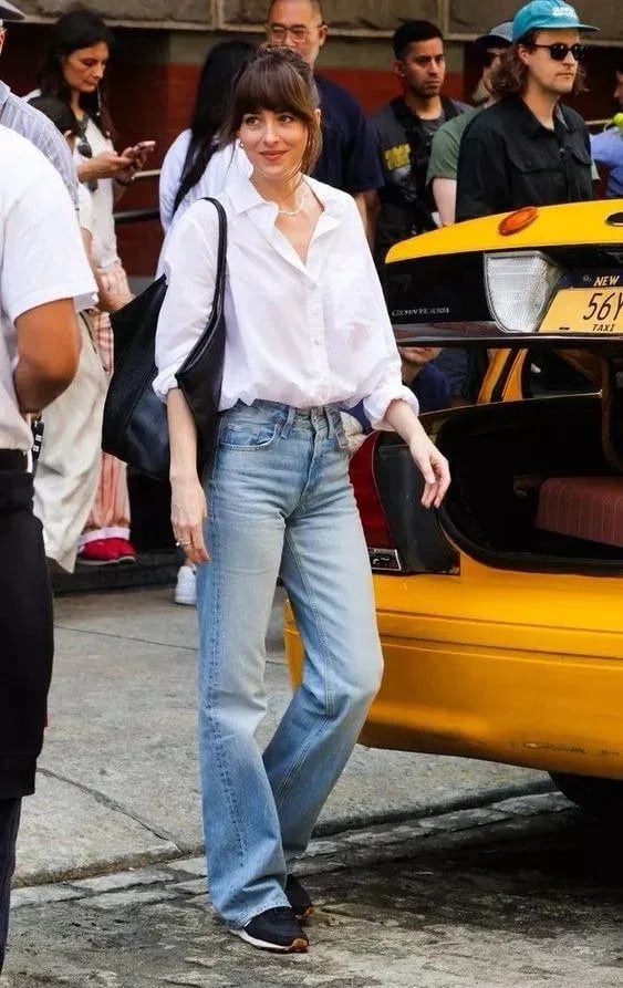 Oversized White Shirt With Light Blue Jeans Oversized White Shirt With Light Blue Jeans — White Top Outfits