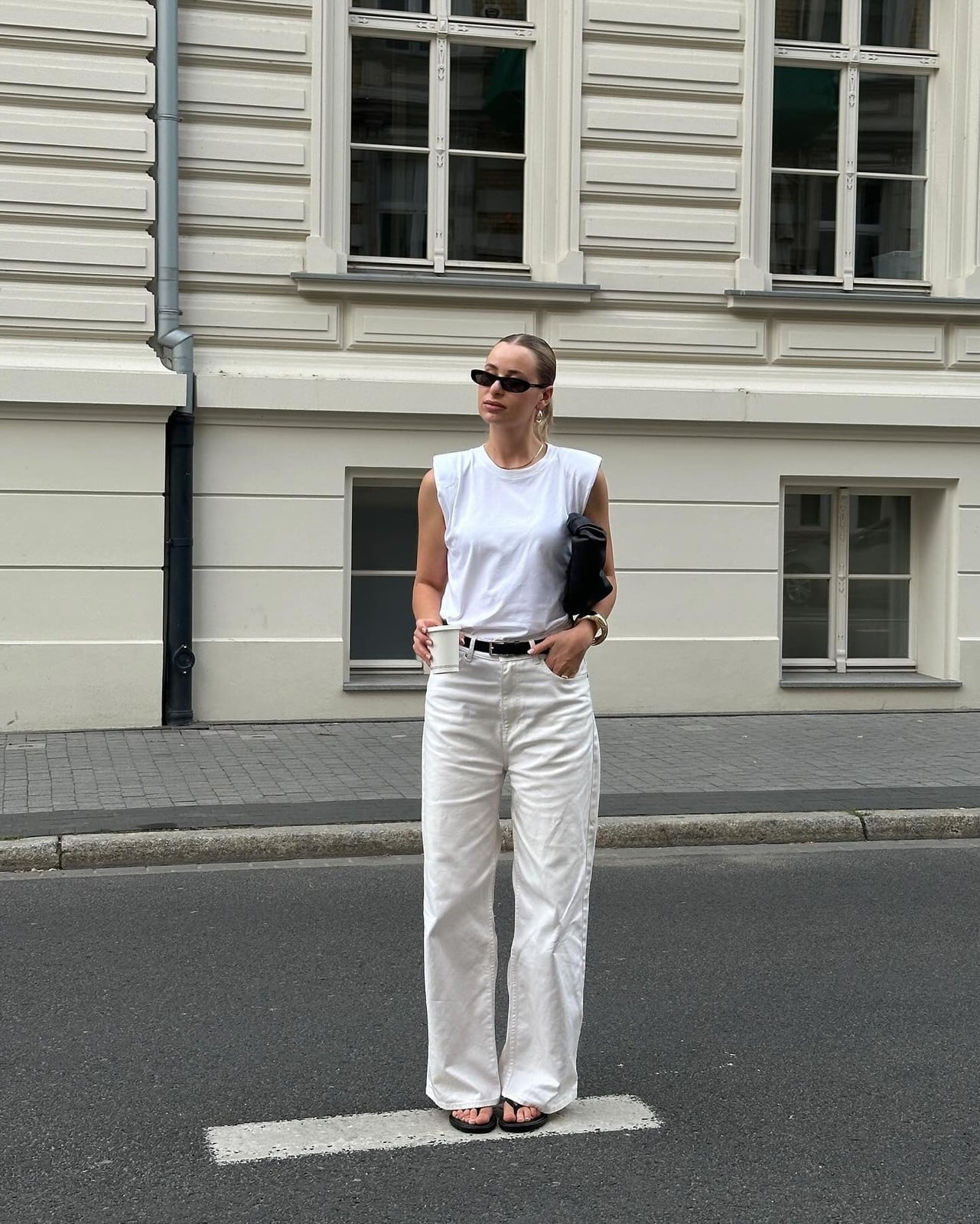 White Sleeveless Top With Shoulder Pads White Sleeveless Top With Shoulder Pads — White Top Outfits
