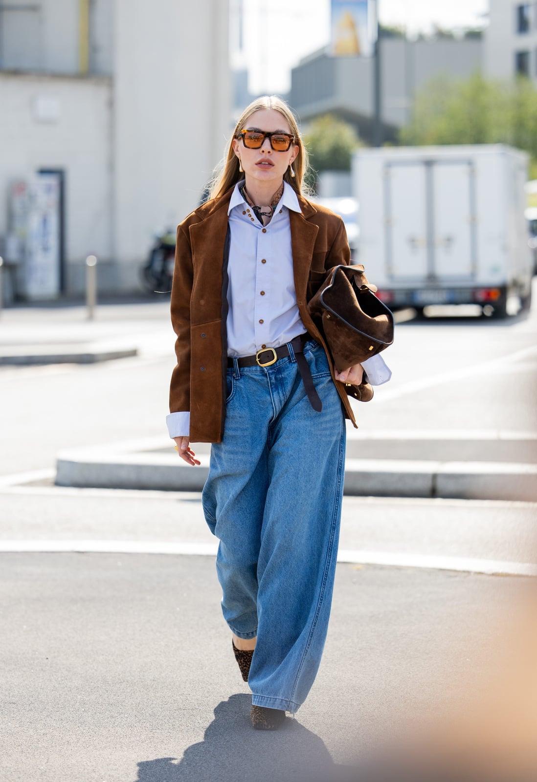 Light Wash Wide Leg Jeans With Brown Suede Blazer Light Wash Wide Leg Jeans With Brown Suede Blazer — Wide Leg Jeans Outfits