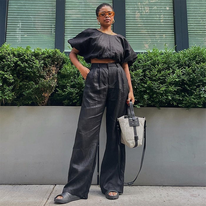 Voluminous Black Wide Leg Trousers With Cropped Top Voluminous Black Wide Leg Trousers With Cropped Top — Wide Leg Pants Outfits