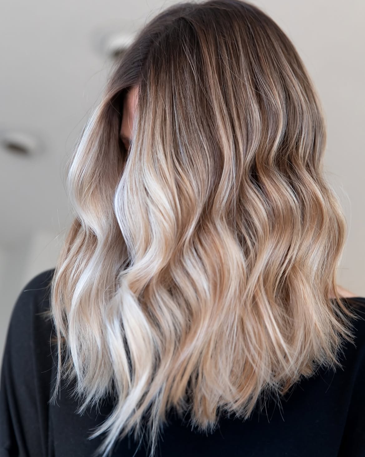 Winter Honey Blonde Balayage With Soft Waves