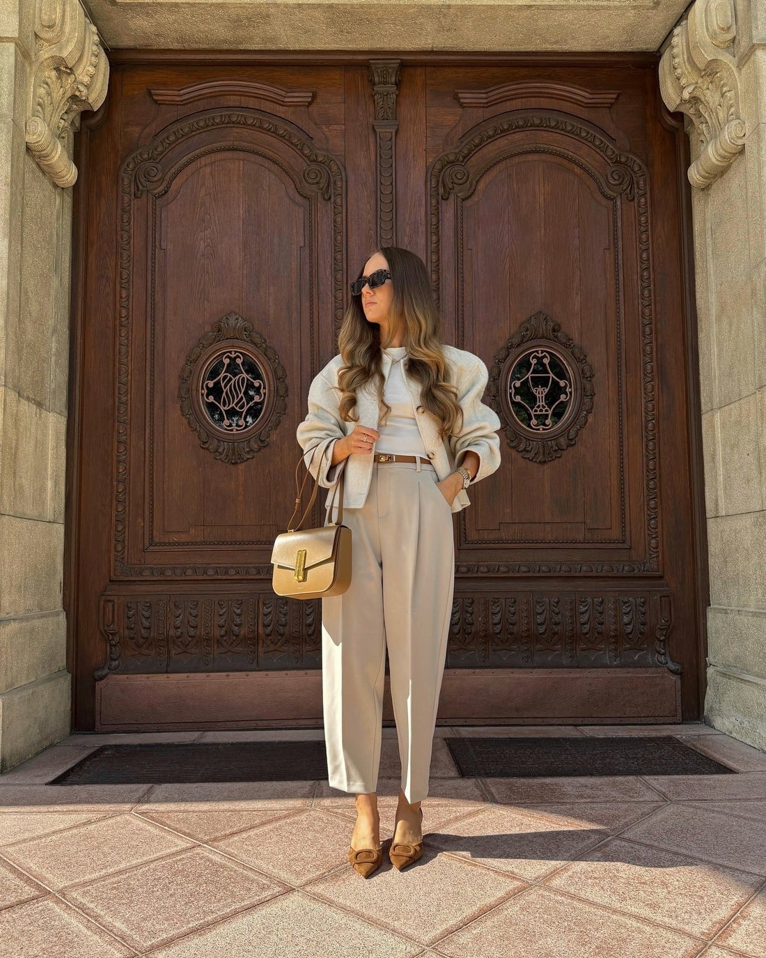 Cream Knit Top With Beige Cropped Jacket and Pleated Trousers Cream Knit Top With Beige Cropped Jacket and Pleated Trousers — Work Outfits