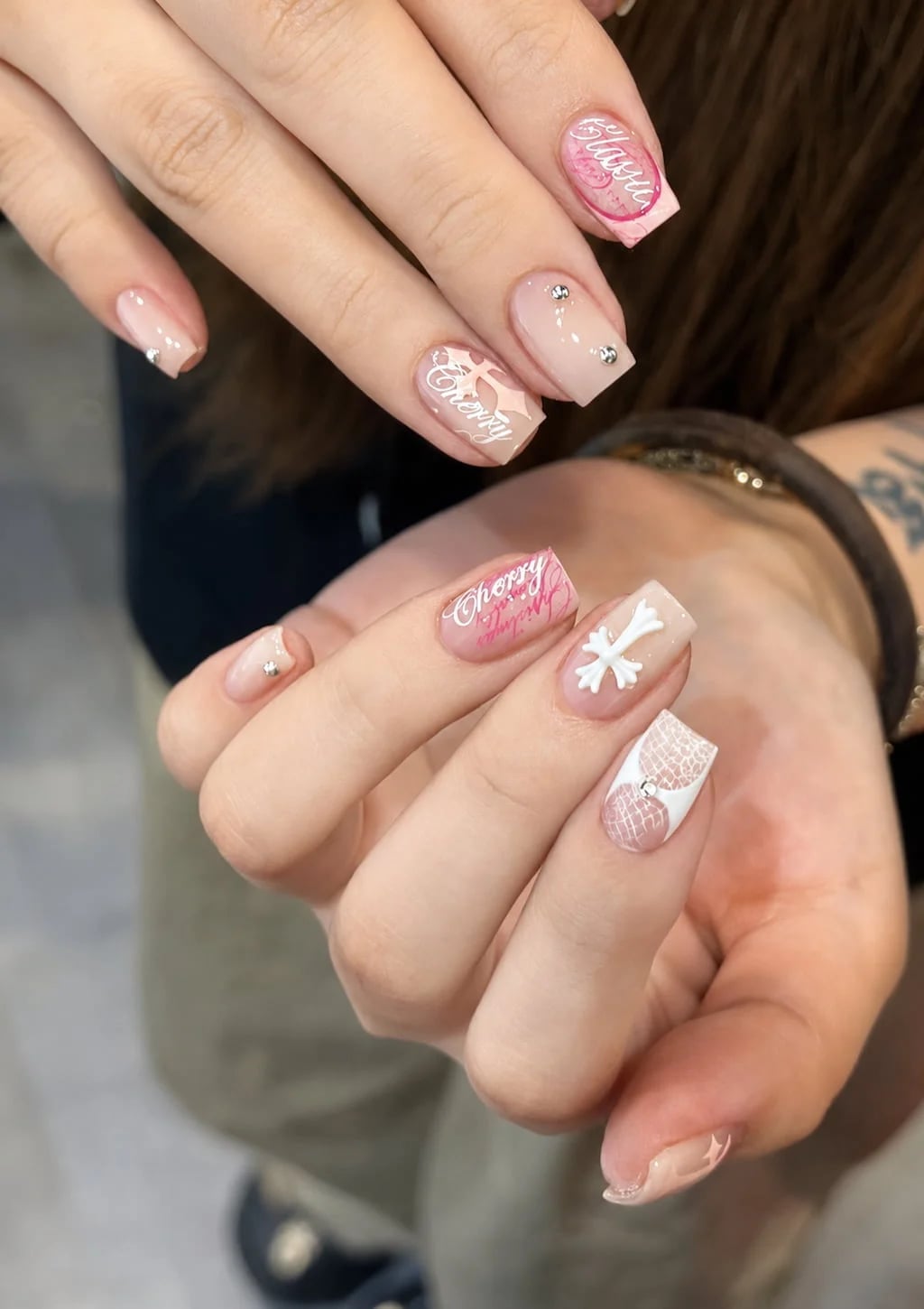 Square Nude Y2K Graphic Nails Square Nude Y2K Graphic Nails — Y2K Nails