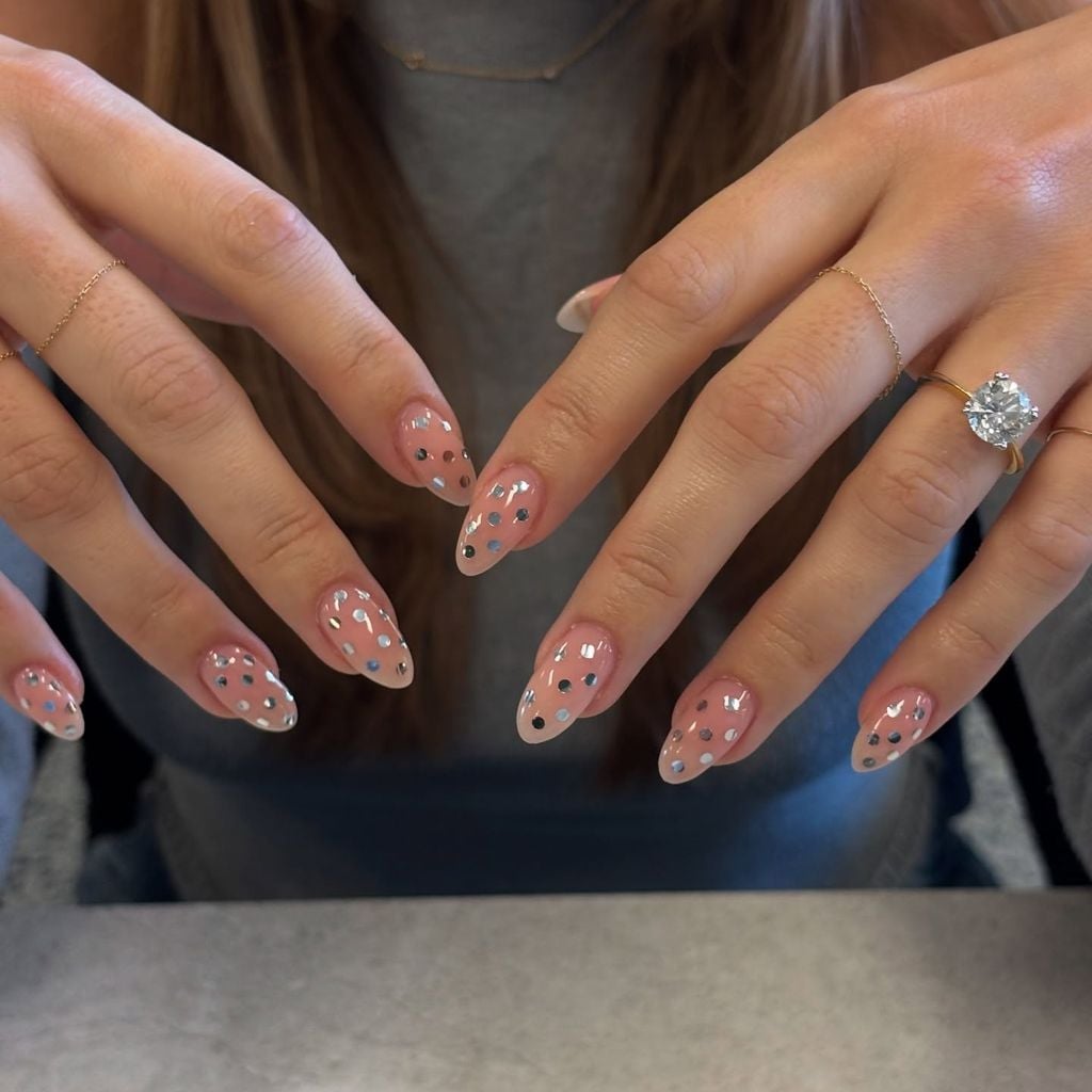 Short Almond Silver Glitter Dot Nails Short Almond Silver Glitter Dot Nails — Y2K Nails
