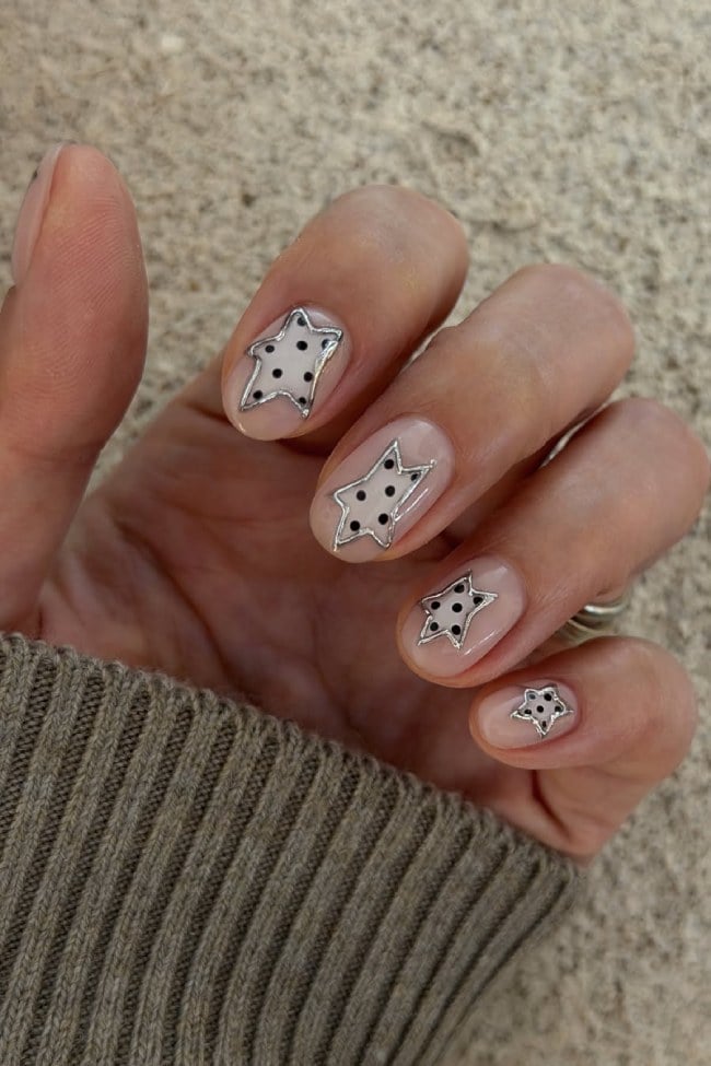 Short Oval Nude Silver Outline Dot Nails Short Oval Nude Silver Outline Dot Nails — Y2K Nails
