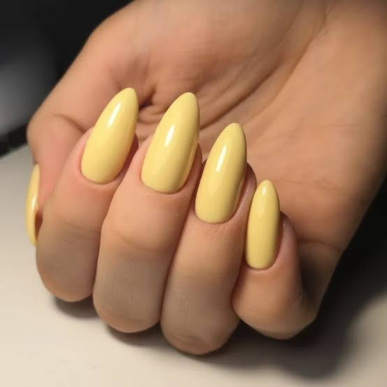 Opaque Light Yellow Medium Almond Nails Opaque Light Yellow Medium Almond Nails — Yellow Nails