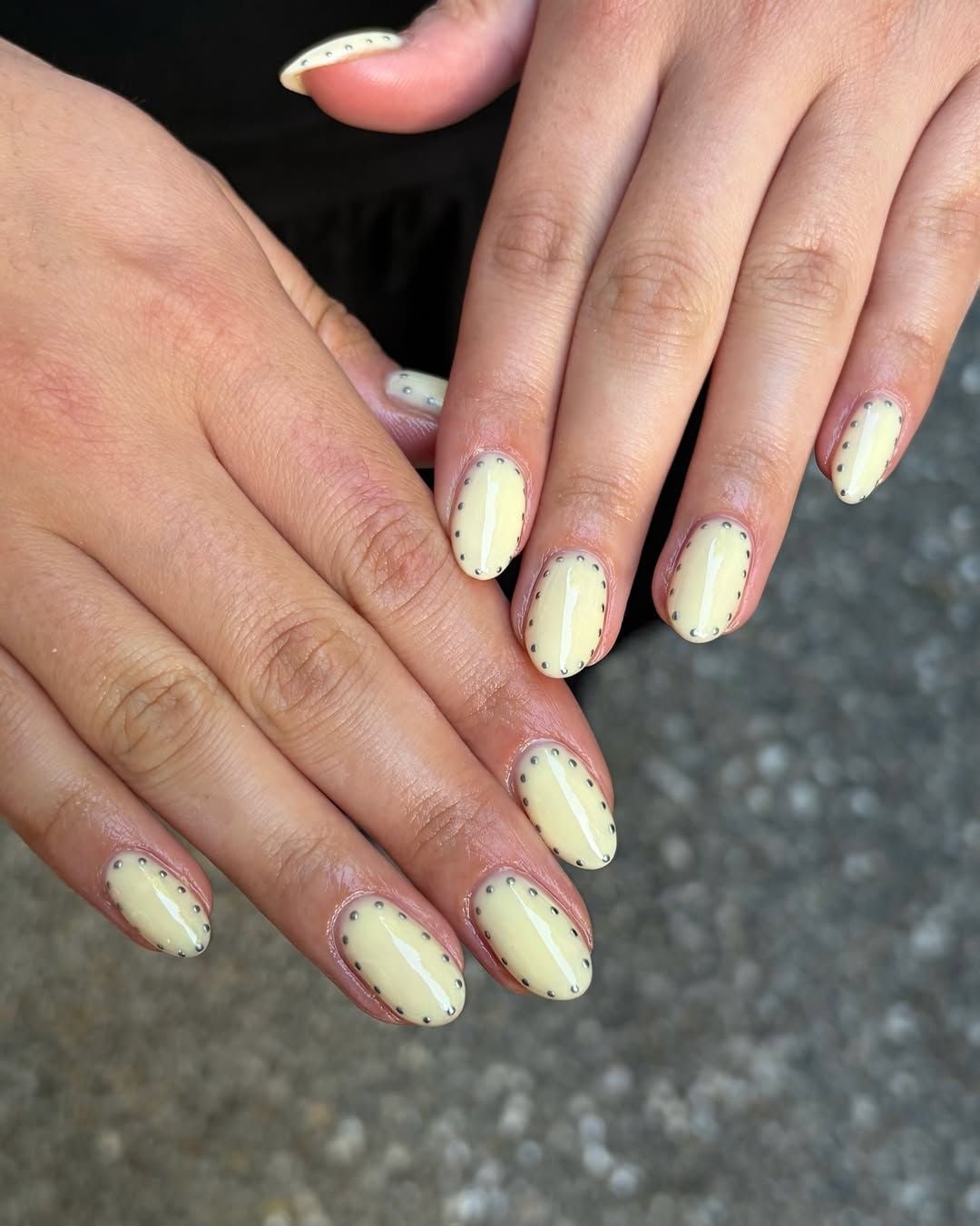 Pale Yellow With Black Dot Border Pale Yellow With Black Dot Border — Yellow Nails