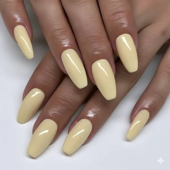 Pale Yellow Long Coffin Nails Pale Yellow Long Coffin Nails — Yellow Nails