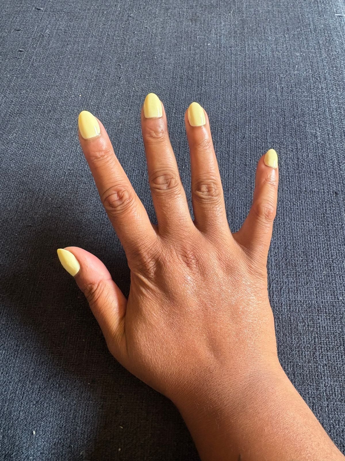 Pale Milky Yellow Short Almond Nails Pale Milky Yellow Short Almond Nails — Yellow Nails