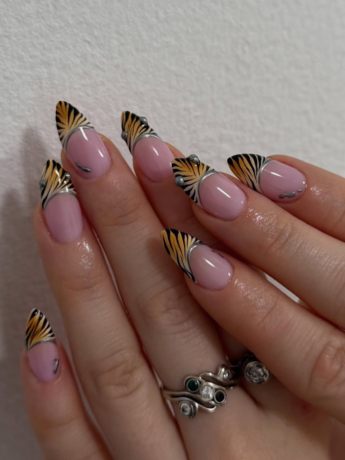 Sharp Almond Yellow Zebra French Tips with Silver Accents Sharp Almond Yellow Zebra French Tips with Silver Accents — Zebra Nails