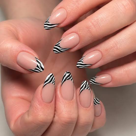 Long Coffin Zebra and Nude Stripe Nails, Almond Long Coffin Zebra and Nude Stripe Nails, Almond — Zebra Nails