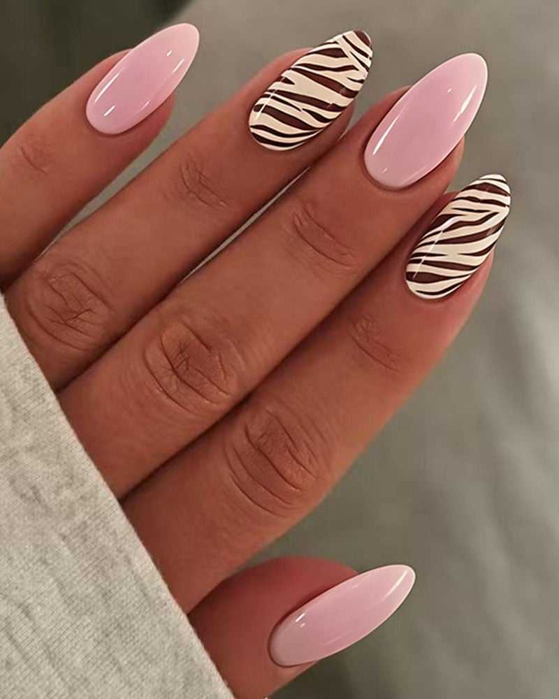 Medium Almond Pink and Brown Zebra Accents Medium Almond Pink and Brown Zebra Accents — Zebra Print Nails